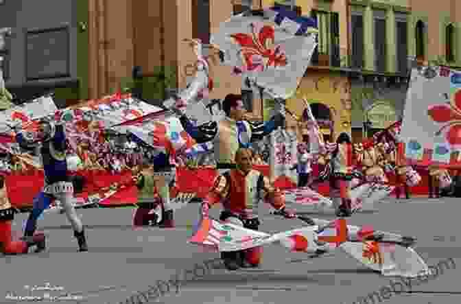 Italian Community Gathering At A Festival Italians Of The Monterey Peninsula (Images Of America)