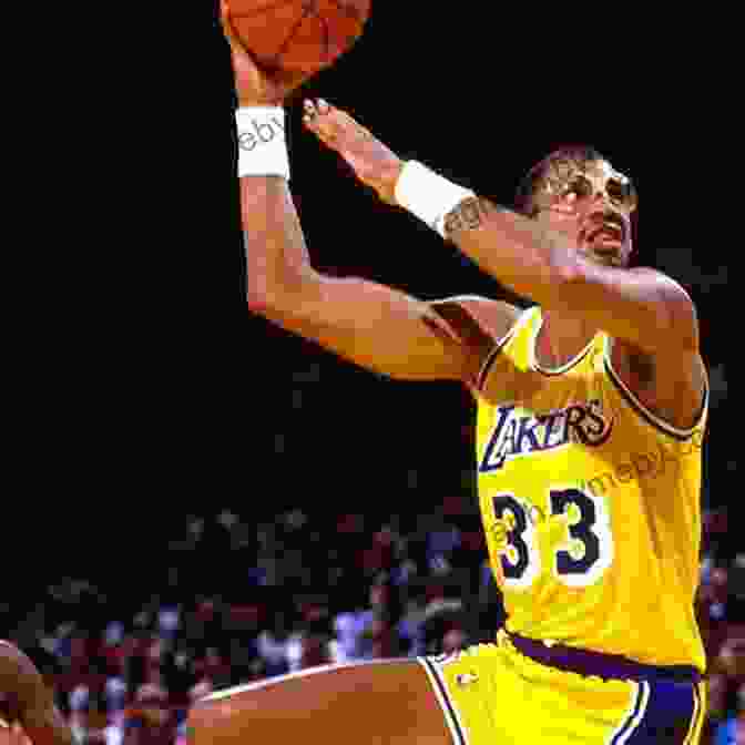 Kareem Abdul Jabbar, The Legendary Center Of The Los Angeles Lakers Showtime: Magic Kareem Riley And The Los Angeles Lakers Dynasty Of The 1980s