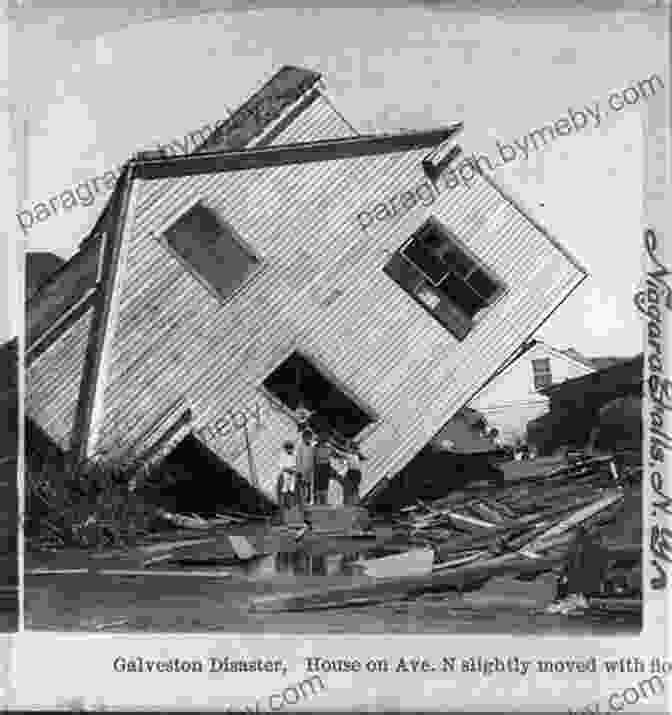 The Galveston Hurricane Of 1900 Surviving The Galveston Hurricane (Eye On History Graphic Illustrated)